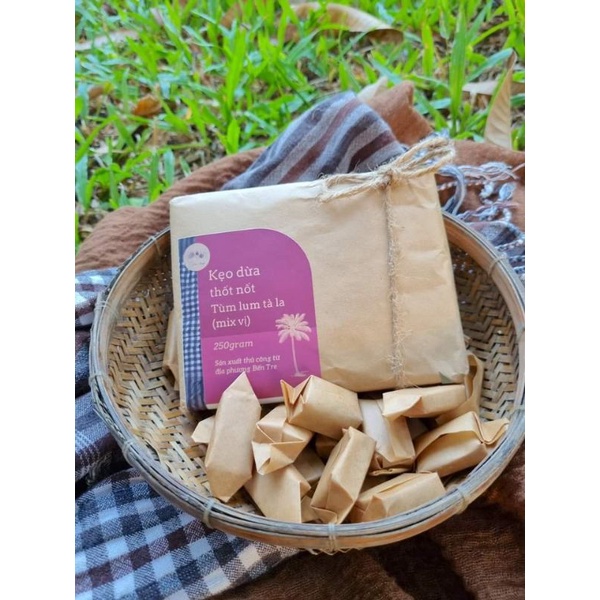 KẸO DỪA THỐT NỐT TÙM LUM TÀ LA Mix 8 vị