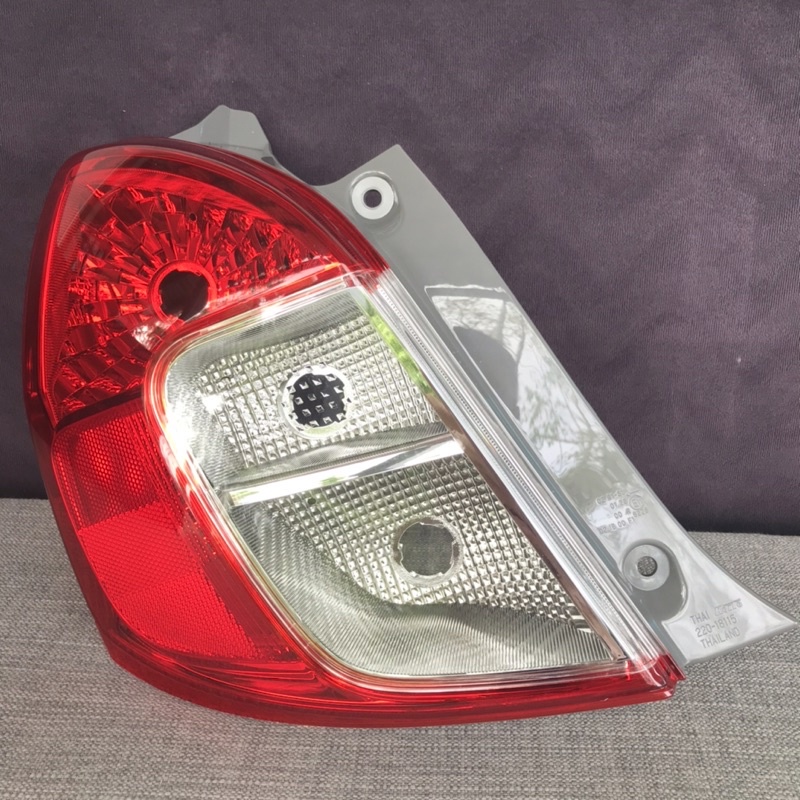 Cụm đèn hậu Suzuki Celerio trái và phải