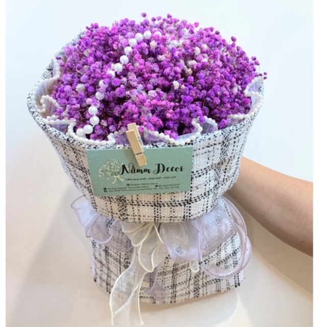 Bó hoa baby dạng tròn xoè đều kết hợp voan sóng hiện đại nhiều màu sắc