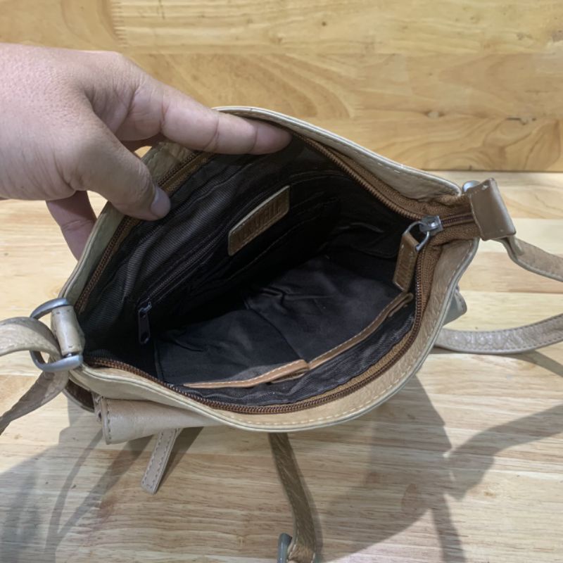 Túi đeo chéo nam nữ da mộc secondhand  18201122