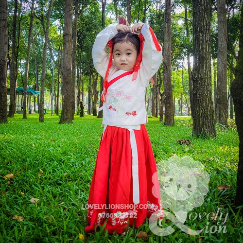 Bộ hán phục áo trắng váy đỏ thêu hoa+tặng trâm cài+quạt giấy+ruy băng buộc tóc