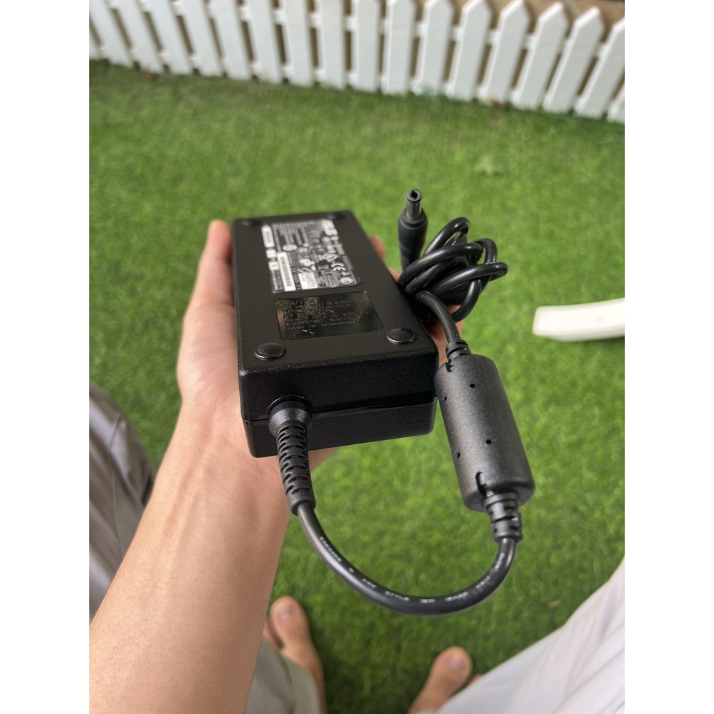 ADAPTER 19V 6.32a loại tốt