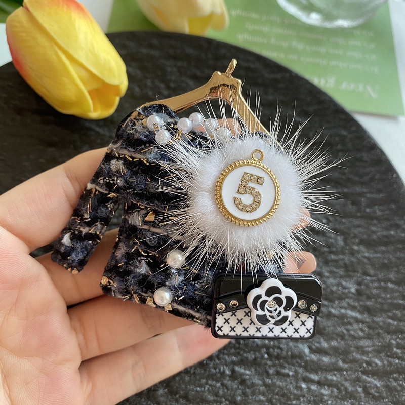 Ghim Cài Áo Hình Số 5 Đính Ngọc Trai Giả Thời Trang