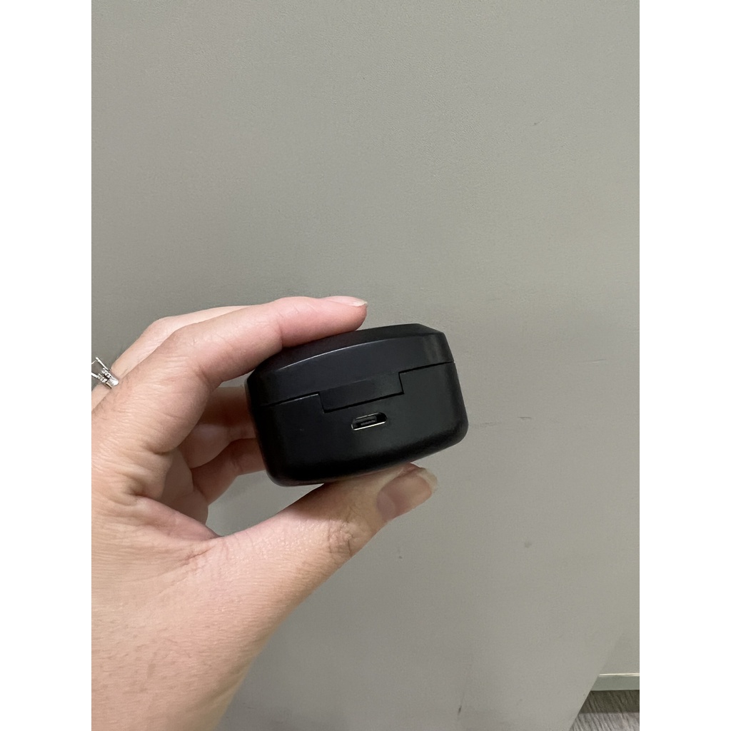 Hộp sạc tai nghe Motorola Moto Buds 100 - đã qua sử dụng - bảo hành 3 tháng