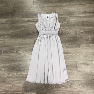 Đầm H/D Lụa Không Tay Xếp Li Vai, Bo Eo