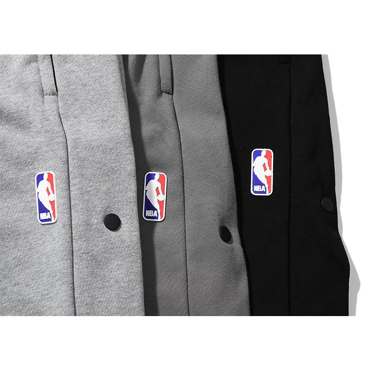 Quần Thể Thao Khóa Dán Hai Bên Ngực Thời Trang Cá Tính