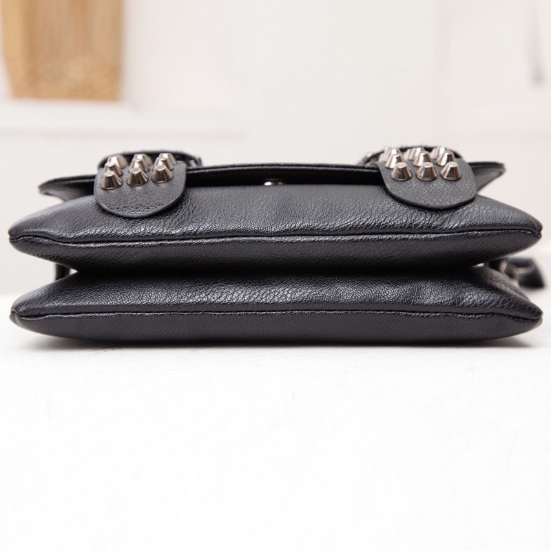 Túi Đeo Chéo Màu Đen Đính Đinh Tán Phong Cách retro Cho Nữ