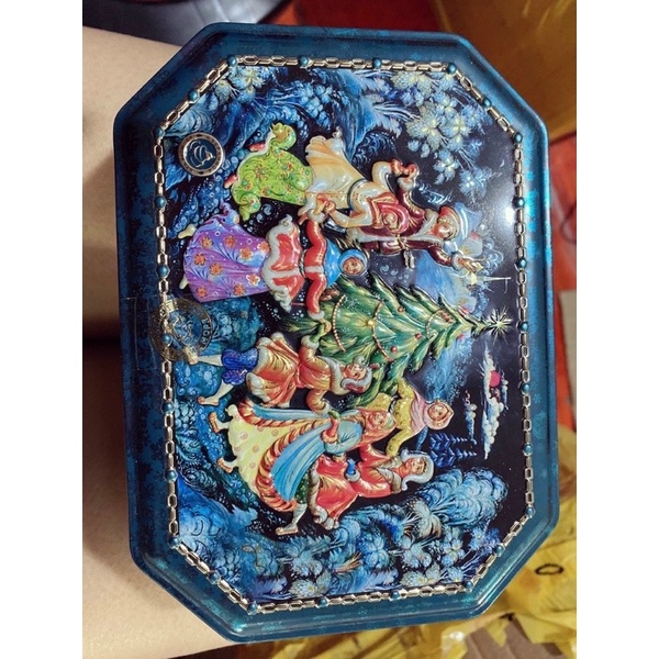 Trà Hộp Sắt Của Nga