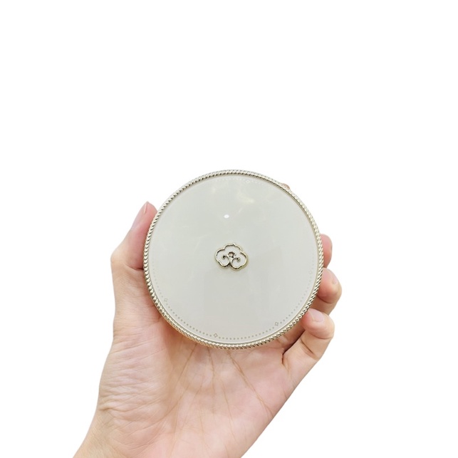 Hộp phấn nước Whoo vàng Luxury Golden