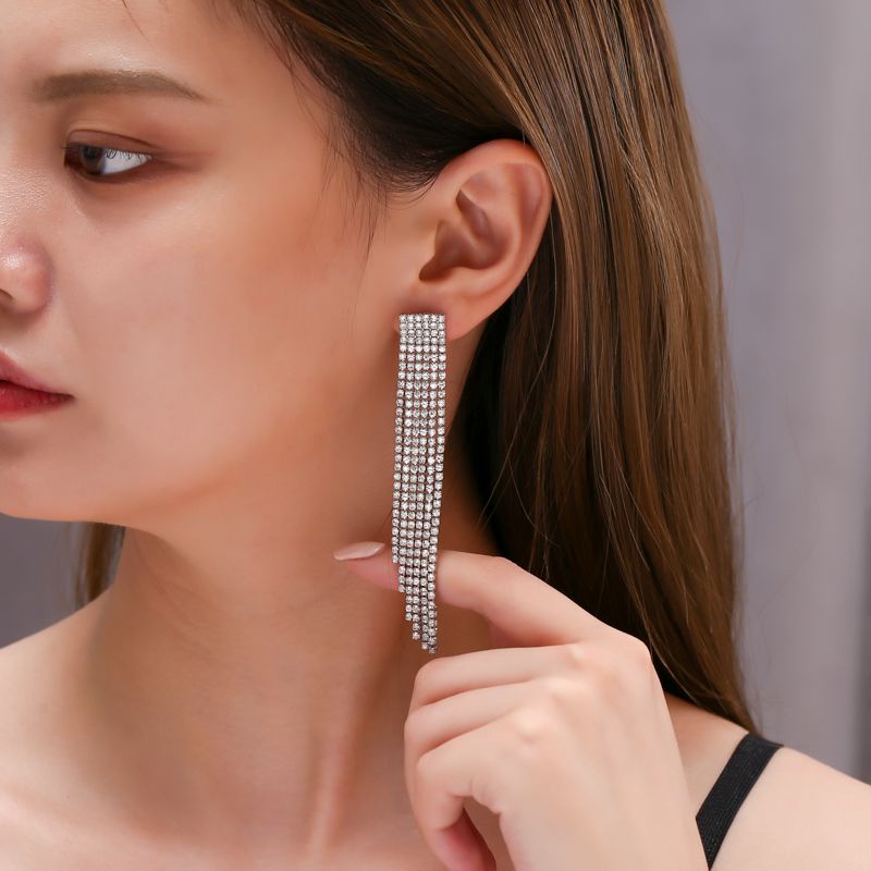 Khuyên Tai Tua Rua Dài Đính Đá Pha Lê Nhân Tạo Phong Cách Hàn Quốc Mới