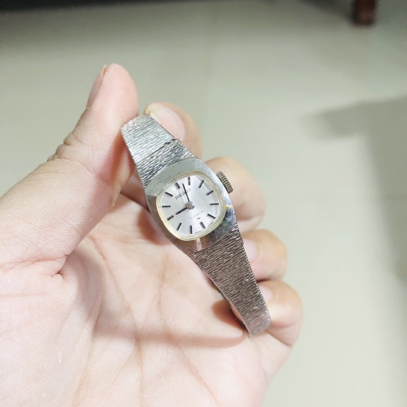 Đồng hồ nữ si Cơ lên dây hiệu Seiko 17 jewels, dây khoá zin (chạy bằng cơ lên dây không chạy bằng pin)