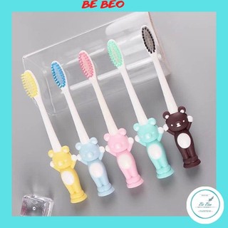 Set 4 Bàn Chải Đánh Răng Trẻ Em hình thú xinh có nắp đậy hít chân cho bé sỉ