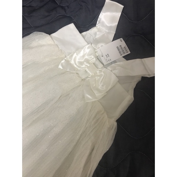 Đầm trắng kim tuyến xếp ly lấp lánh tiểu thư Aut H&M cho bé gái