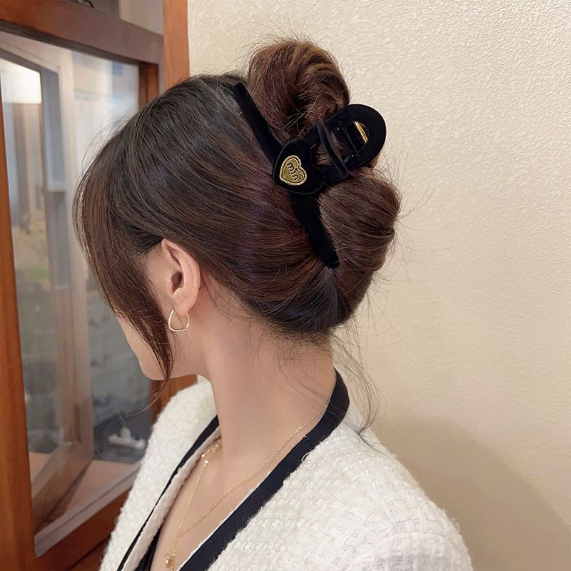 Kẹp Tóc Hình Trái Tim Lớn Bằng Nhung Phong Cách Cổ Điển Cho Nữ