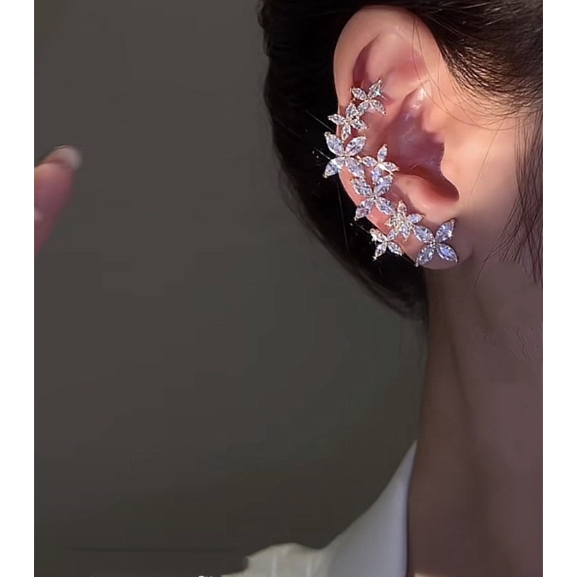 Bông tai, khuyên tai gắn vành tai đính hạt hình cỏ 4 lá dành cho nữ Hàn Quốc