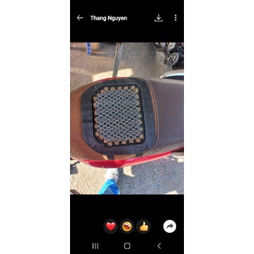 Lót yên xe máy hạt gỗ