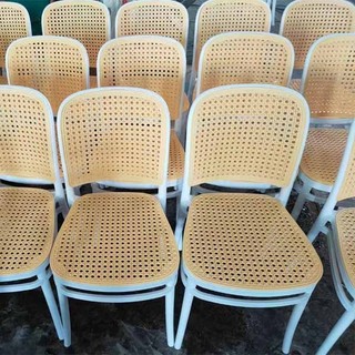 Ghế Nhựa Đúc Nhập Khẩu( giả mây)
