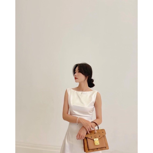 Váy lụa trắng hở lưng Gem Clothing size M