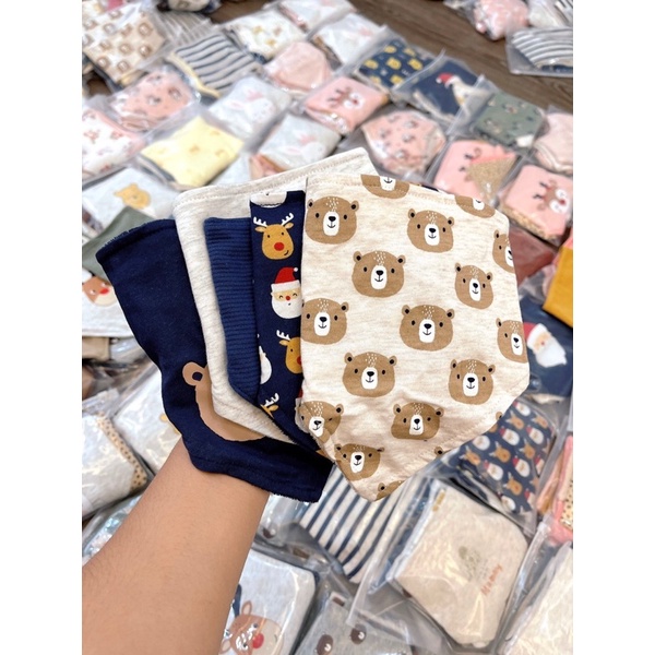 Set 5 yếm cho bé xuất Mother, CA chất đẹp, dễ thương, mặt sau xù chống thấm