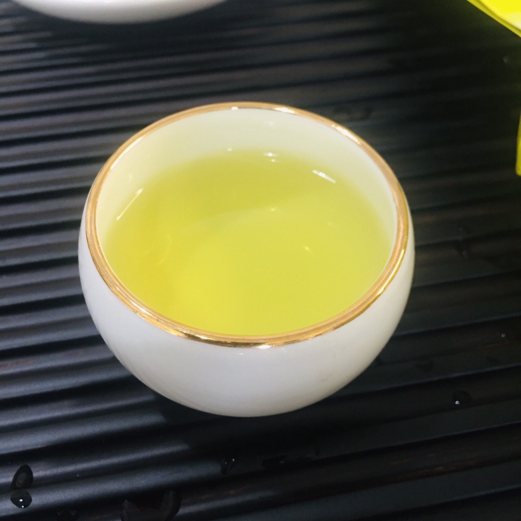 Trà Nõn Đinh Tân Cương Thái Nguyên - Trà xanh đặc sản Thái Nguyên, thơm ngon, nước xanh, hậu ngọt.