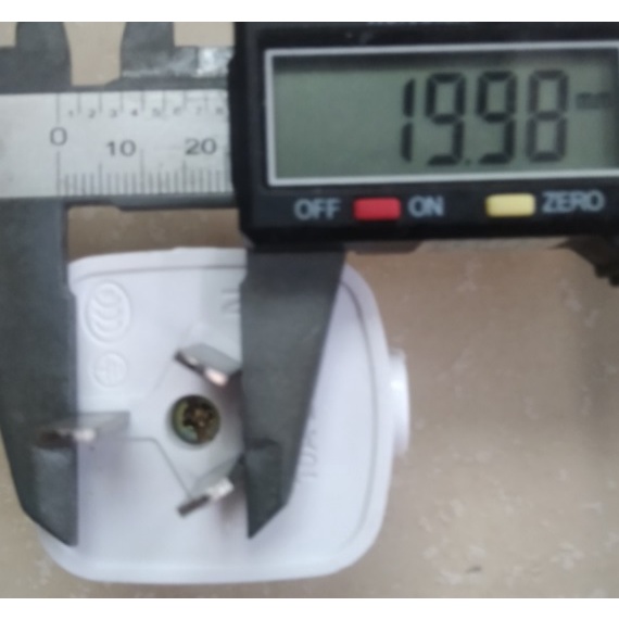 Phích cắm 3 chân dẹt 10A 250V SDT-336