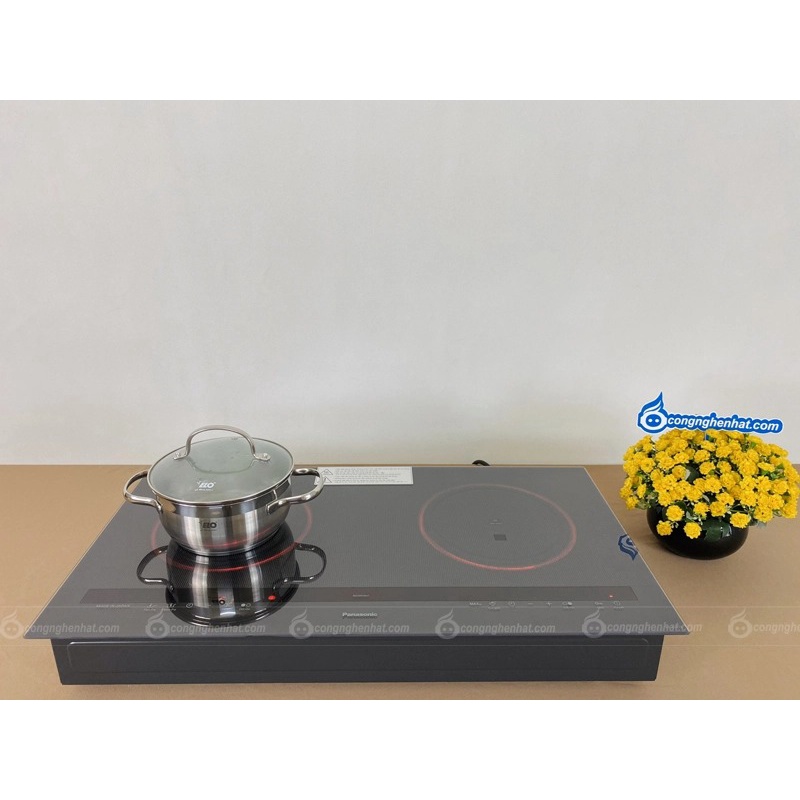 Bếp từ Panasonic KY-C227EHRA Tặng kèm bộ nồi từ 3 món - Hàng chính hãng - Mới 100% - Bảo hành 36 tháng