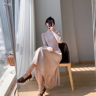 C Classy Over-the-Knee Sweater Dài Bên Trong