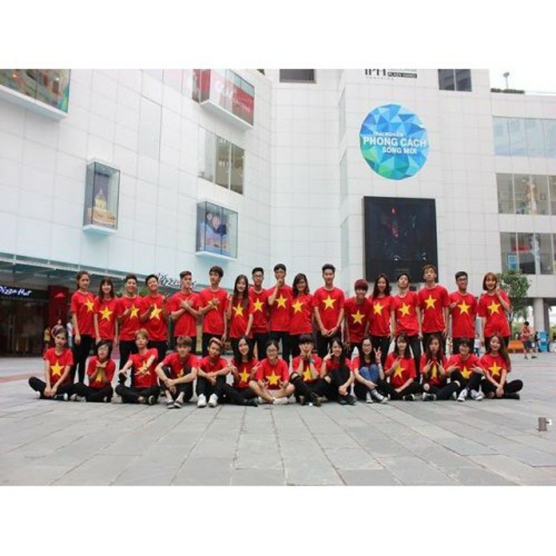 Áo thun cờ đỏ sao cho bé và người lớn từ 10kg - 90kg