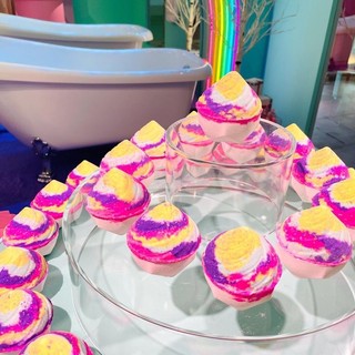 Bom tắm LUSH - Unicorn bath bomb