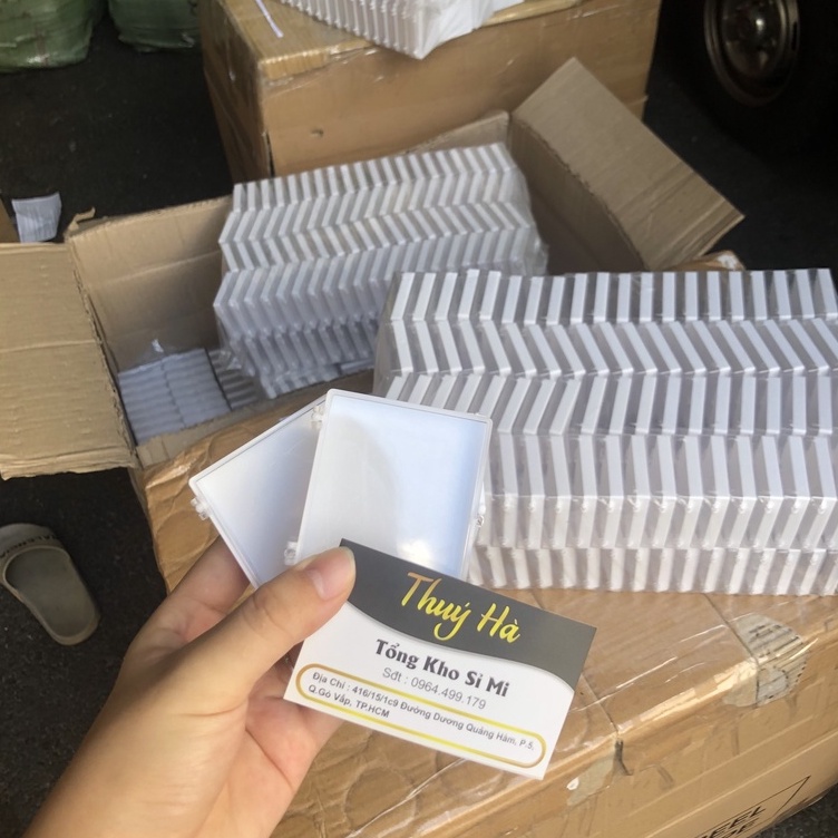 Hộp nhựa vuông trắng đựng mi móng _ dụng cụ nối mi_THÚY HÀ