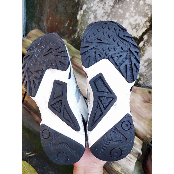 Giày thể thao 2hand , hàng bao chính hãng độ mới cao , lót đế keo nguyên rin , size37