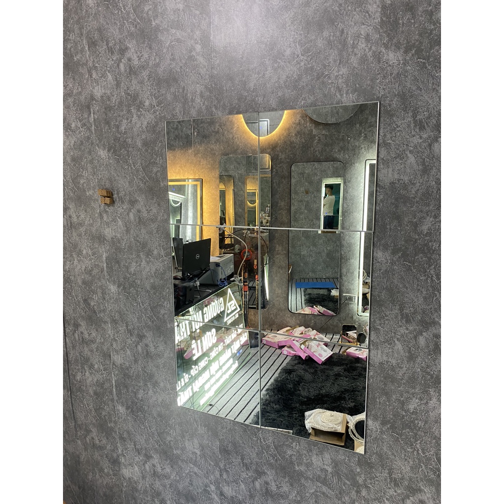 Gương dán tường kích thước TO 20*20cm và 30*30cm