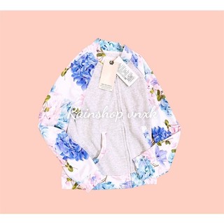 Khoác Bé Gái Xuất Dư
