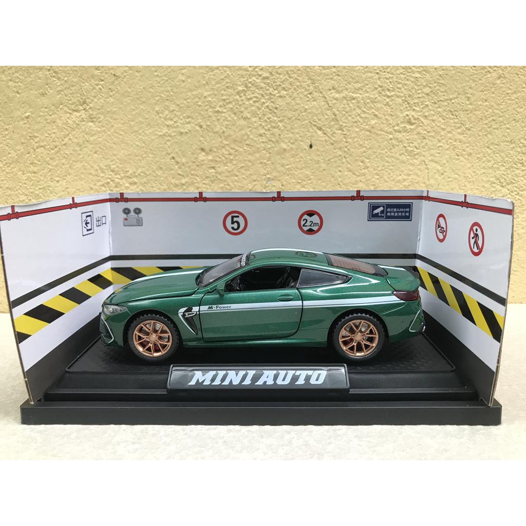 Mô hình xe ô tô BMW M8 2022 - 1:32
