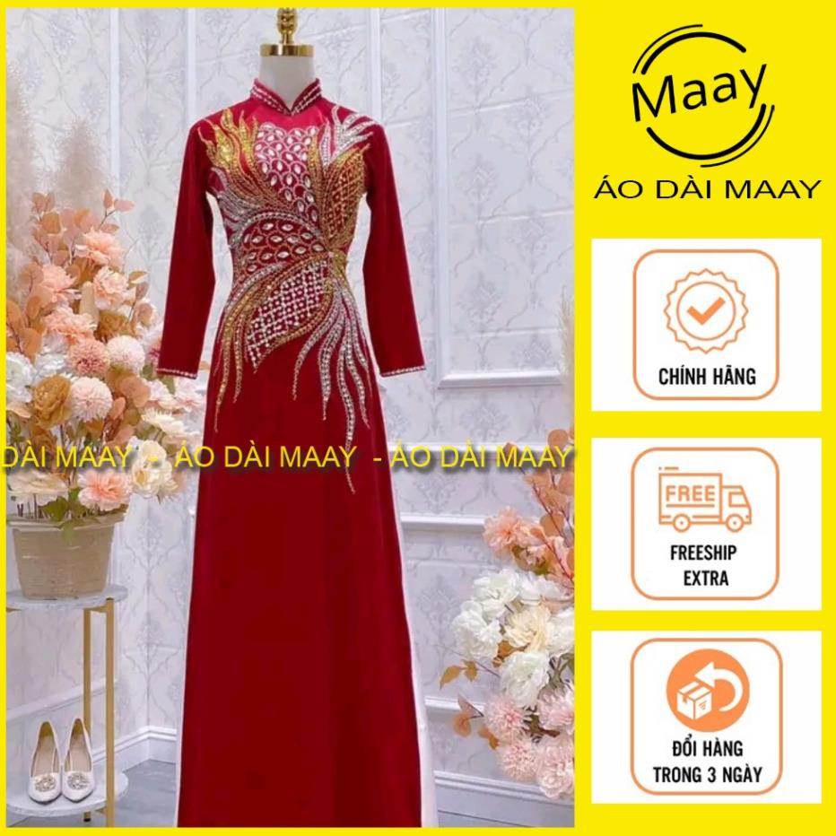 Áo dài truyền thống tặng mẹ đính kết ngọc pha lê sang quý phải