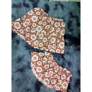 chân váy bé 2 tầng,lỗi nhỏ soi