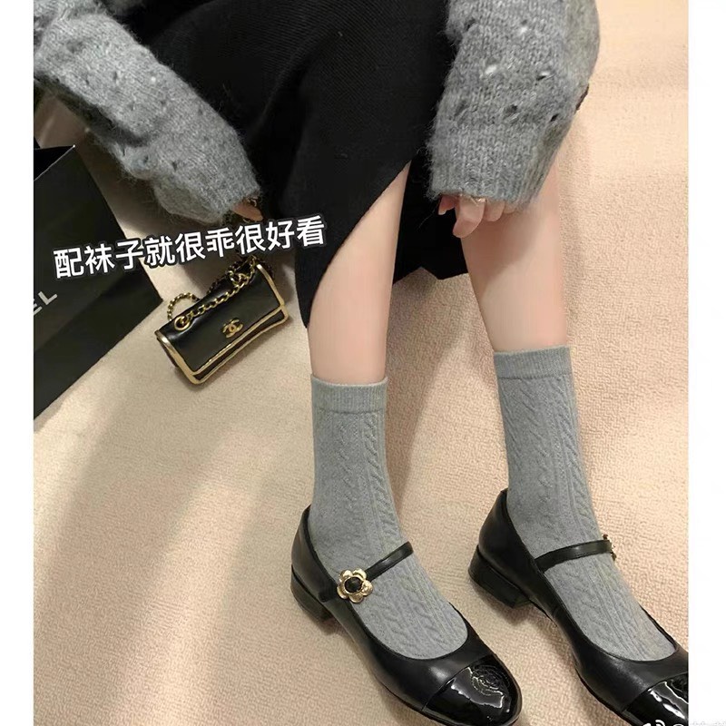 Giày vintage 730 họa tiết hoa