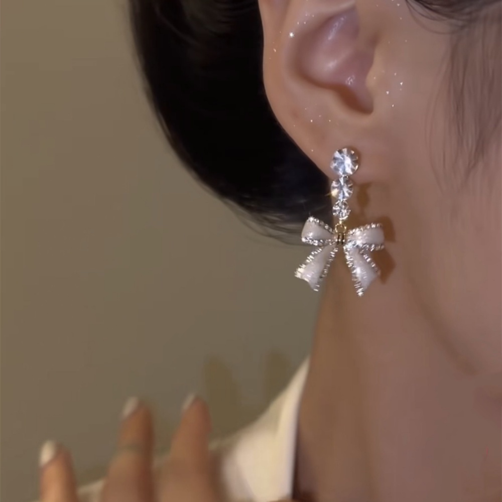 Khuyên Tai Hình Nơ Đính Kim Cương Lấp Lánh Sang Trọng Đa Năng Mới