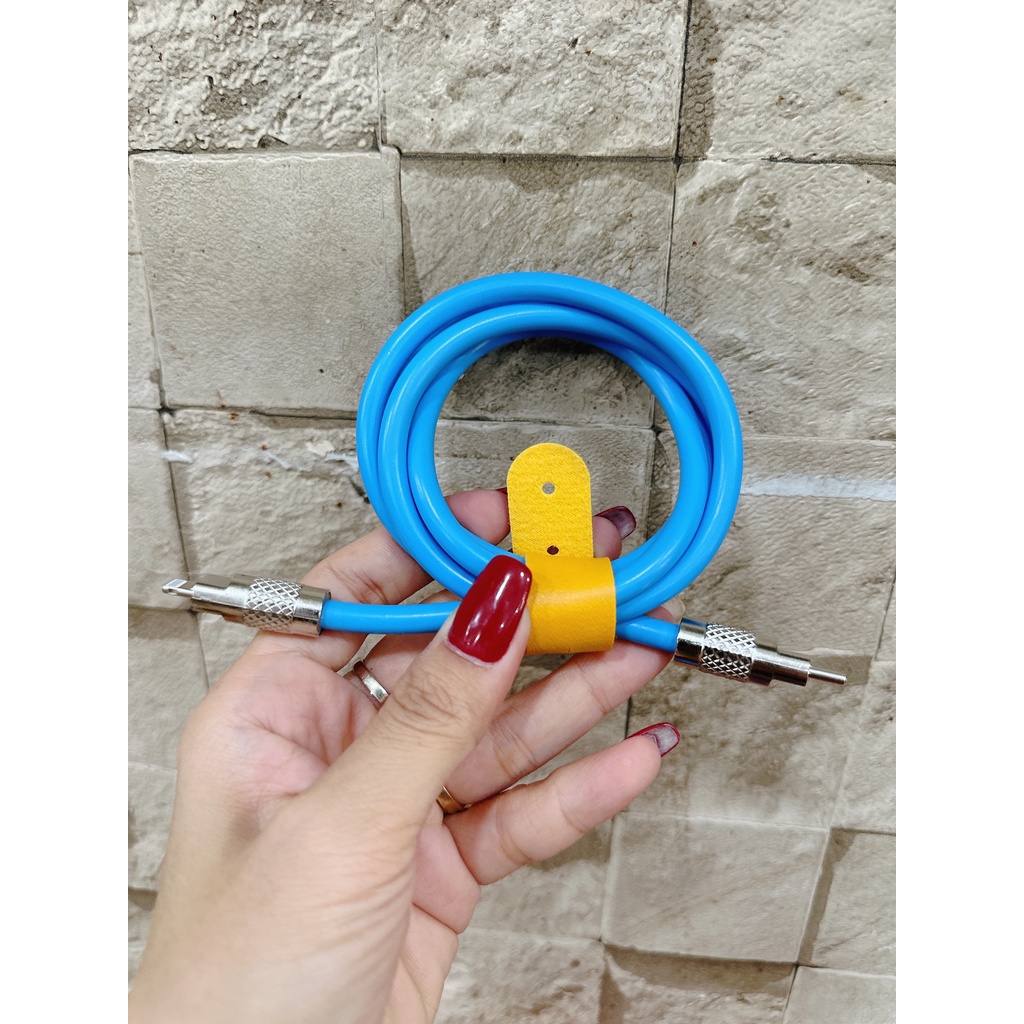 Cáp sạc  vỏ silicon, 2 đầu bằng hợp kim rất bền, dài 1m