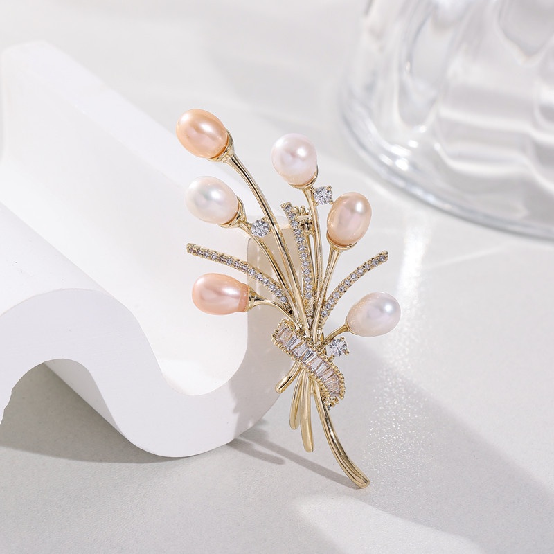 Ghim Cài Áo Hình Bó Hoa Đính Ngọc Trai Xinh Xắn