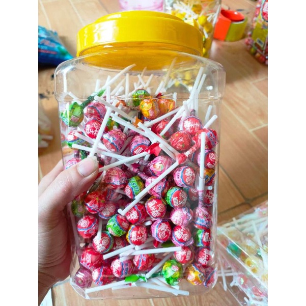 Com bo 50 cây kẹo mút mini Mix các vị trái cây cho bé