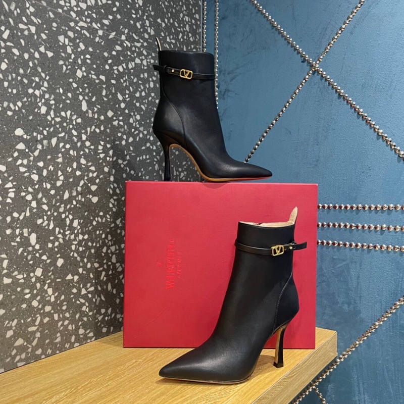 Bốt nữ cổ ngắn mũi nhọn chiều cao gót 10cm Valentino da thật cao cấp