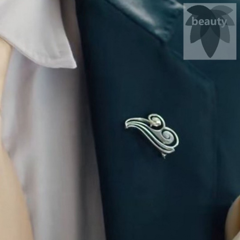 Trâm Cài Áo Kim Loại Hình Trái Tim in the air FortPeat Thời Trang