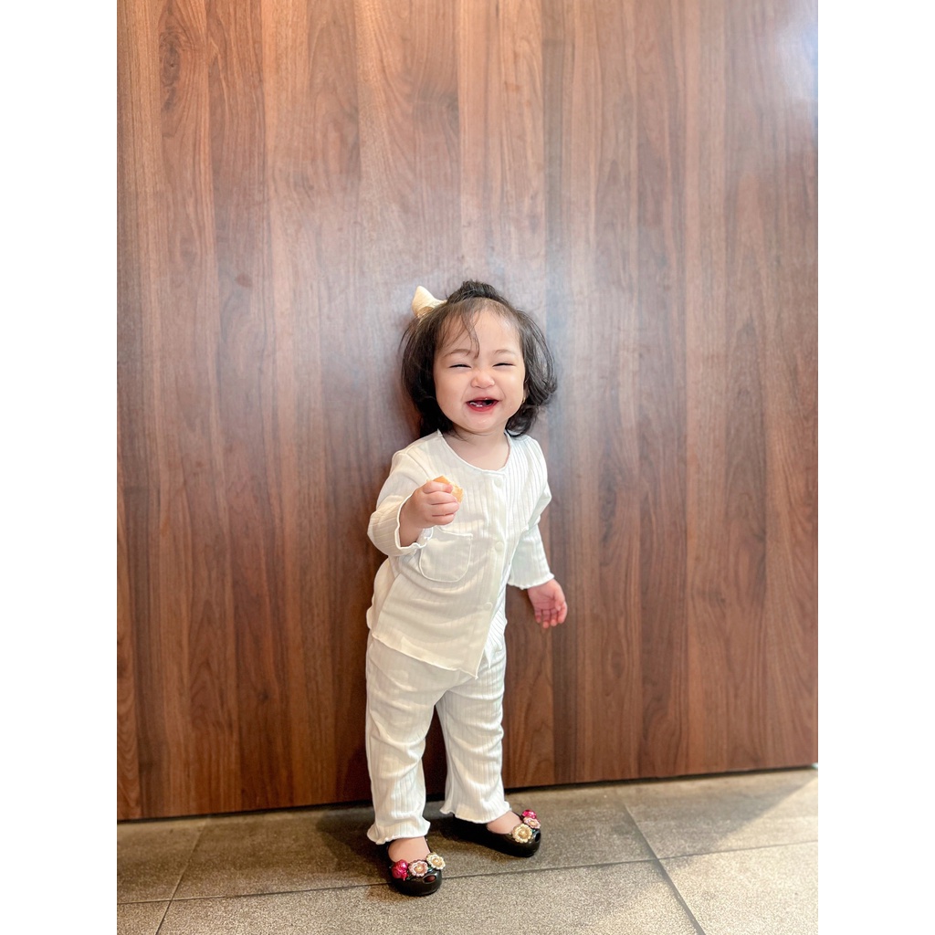 Bộ quần áo bé gái Milky SODA KIDS chất liệu thun gân co giãn, thiết kế cổ tròn, túi ngực phong cách Hàn Quốc