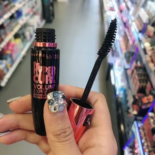 Mascara chuốt mi Maybe The Colossal