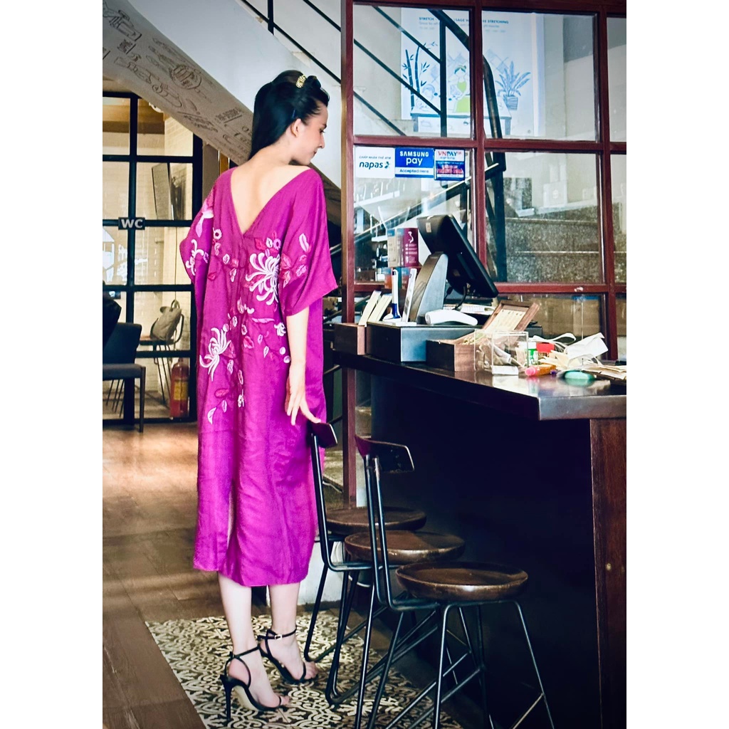 Đầm Evie Eugene tím thêu hoa cúc tím