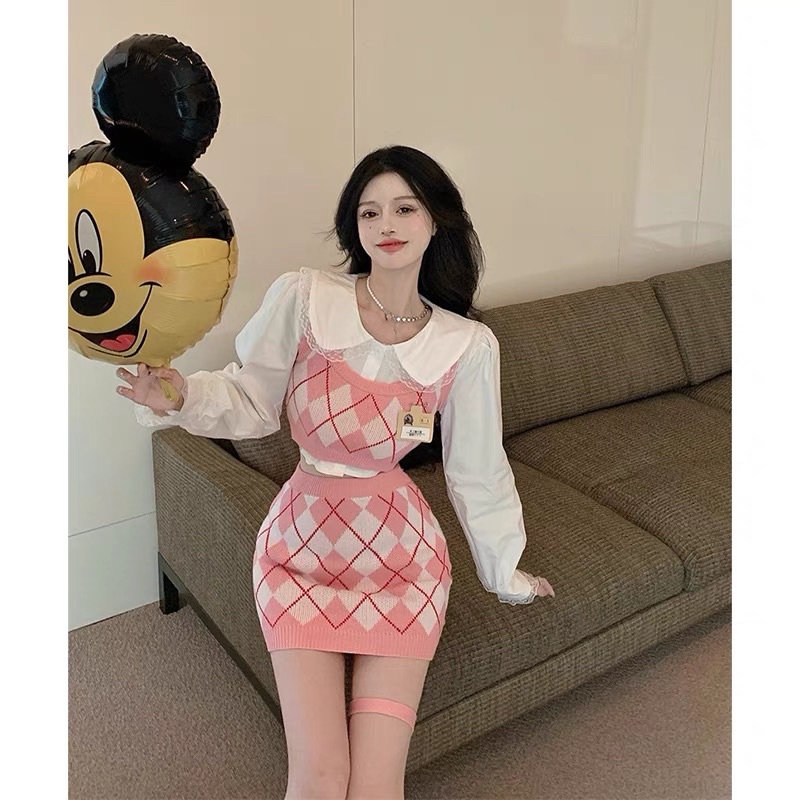 Set Váy Croptop Hoạ Tiết Quả Trám Và Sơmi Tay Dài Năng Động