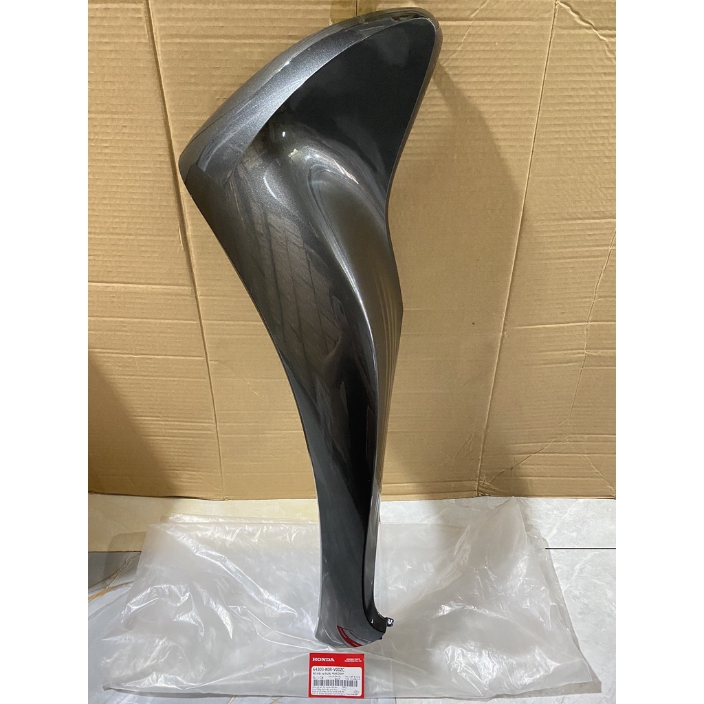 Cánh yếm bên trái - bửng yếm HONDA SH 125&150 năm 2020-2021-2022 màu Đen xám. (64303K0RV00ZC)
