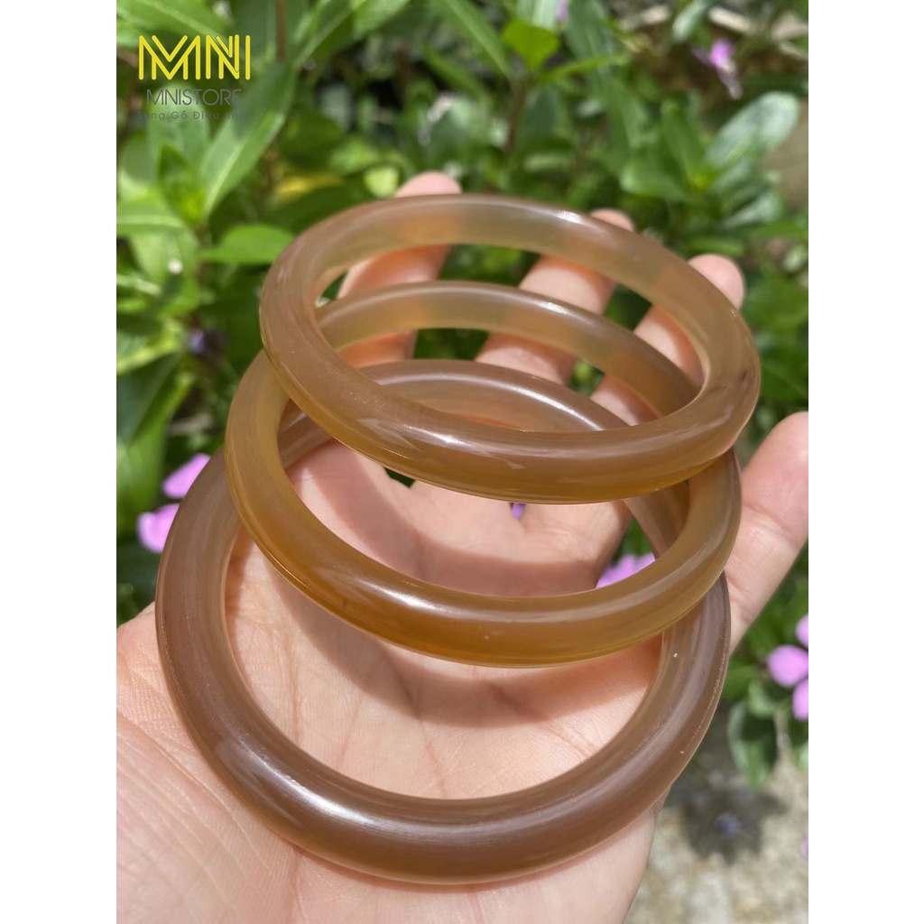 Vòng tuần sừng đeo tay màu sắc Trắng lưa kích thước 5,5-7,5cm dày 0,4-0,8cm trang sức đeo tay dành cho các chị em