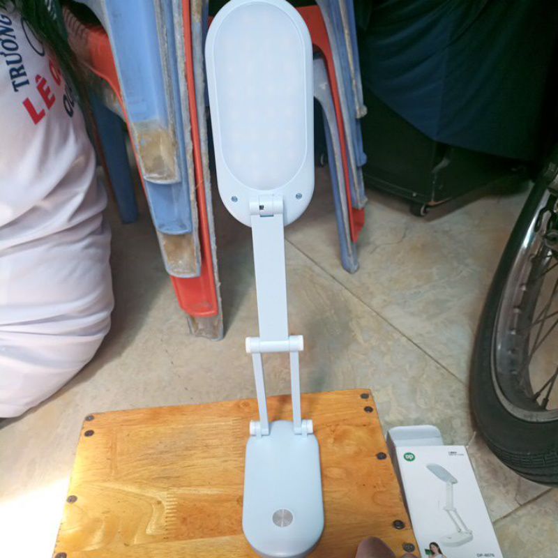 đèn bàn lép 3 chức năng.Dp .